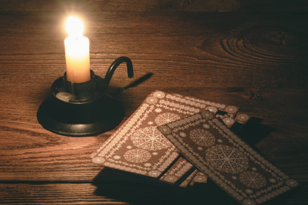 TALLERES: ASTRO/ TAROT